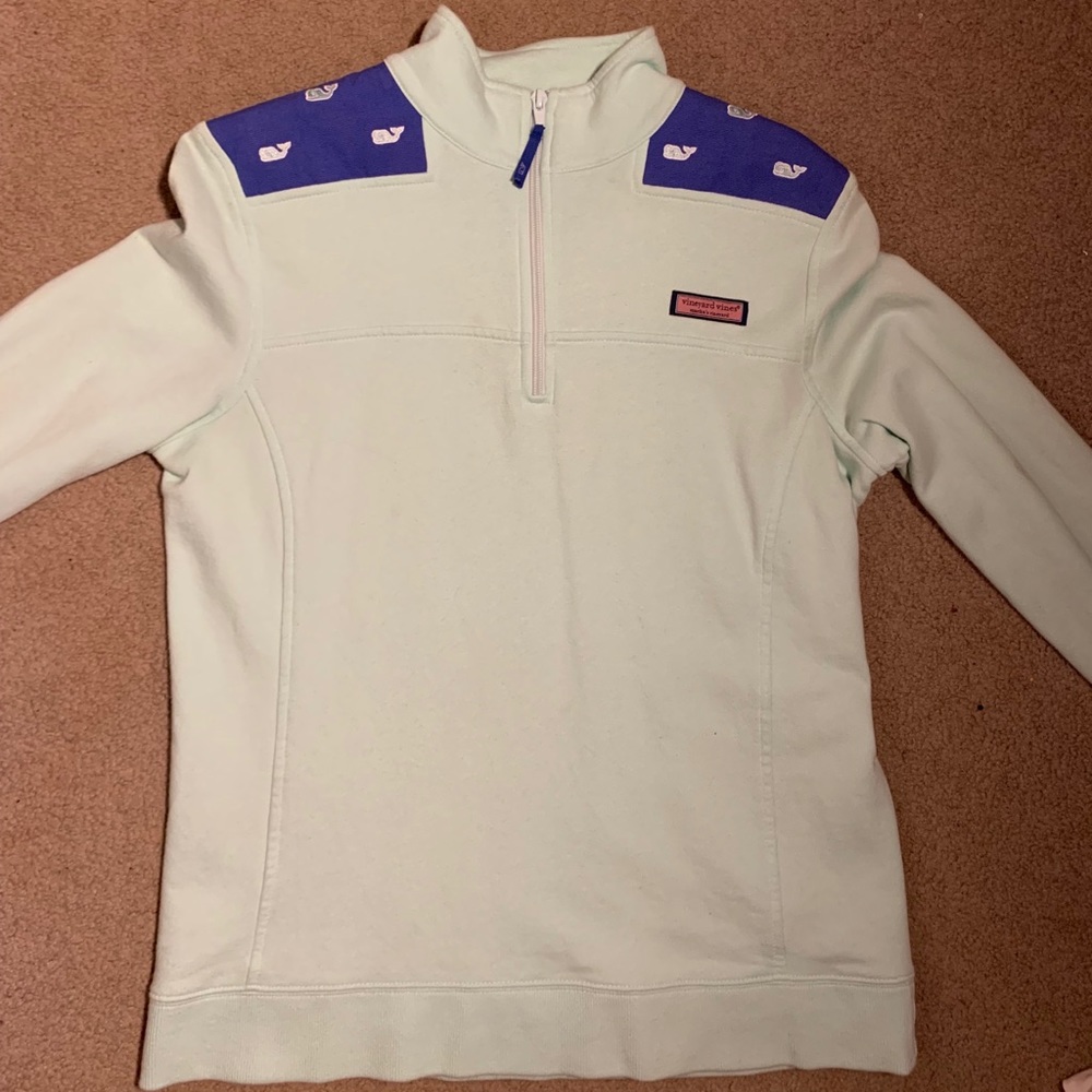 Vineyard vines woman shep shirt